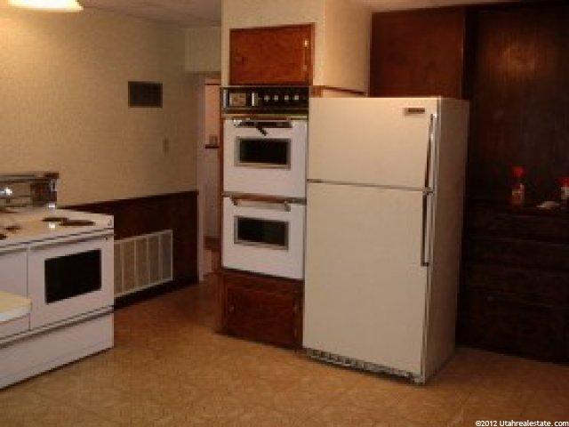424 S 400 W, Centerville, UT 84014 — photo 5