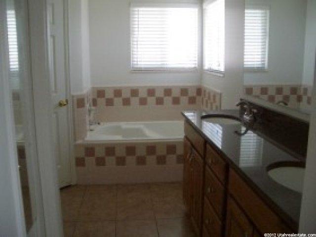 1015 Barnes Dr, Kaysville, UT 84037 — photo 4