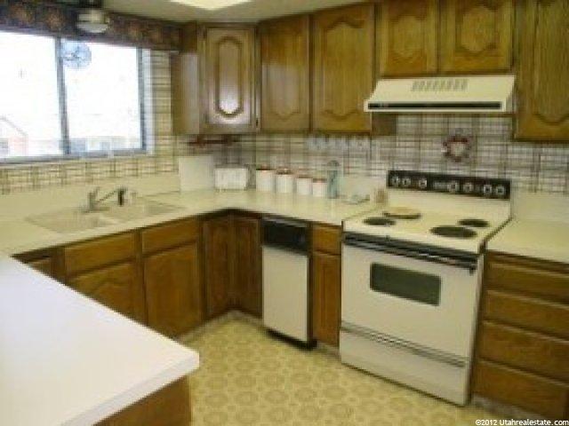 5522 S 1025 E, Ogden, UT 84405 — photo 3