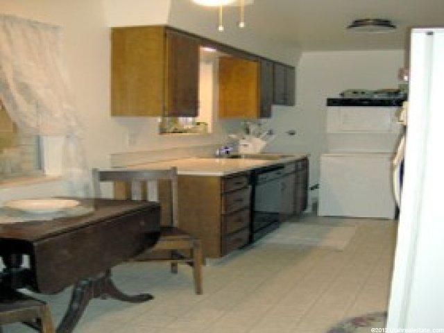 2328 Chateau Dr, Roy, UT 84067 — photo 2