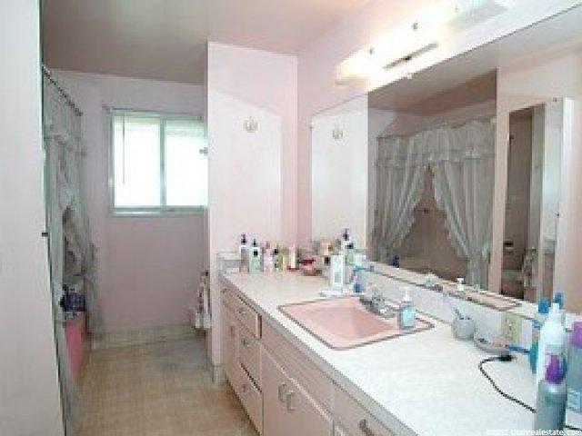 1520 E Highland Dr, North Logan, UT 84341 — photo 7