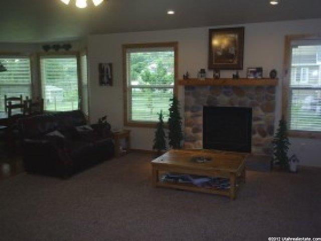 6847 S 1650 E, Uintah, UT 84405 — photo 2
