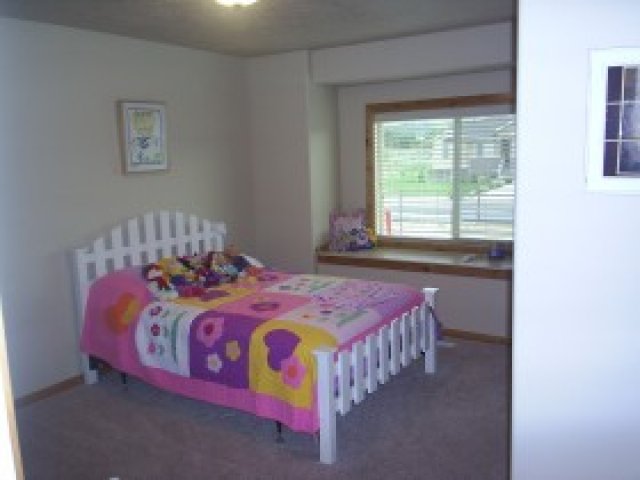 6847 S 1650 E, Uintah, UT 84405 — photo 3