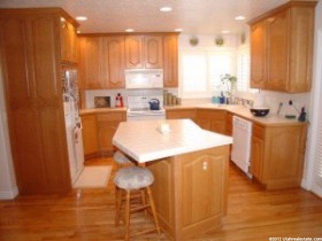 135 Carrington Ln, Centerville, UT 84014 — photo 3