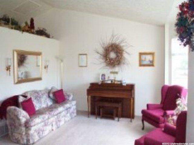 308 S 1050 E, Layton, UT 84041 — photo 2