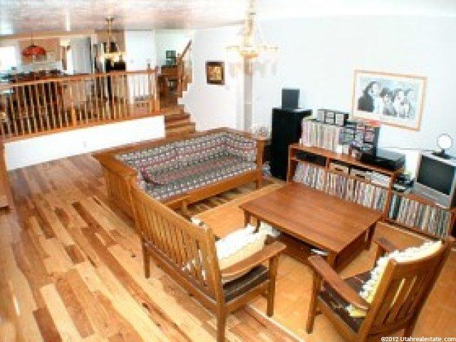8078 Old Barn Dr, Sandy, UT 84094 — photo 6