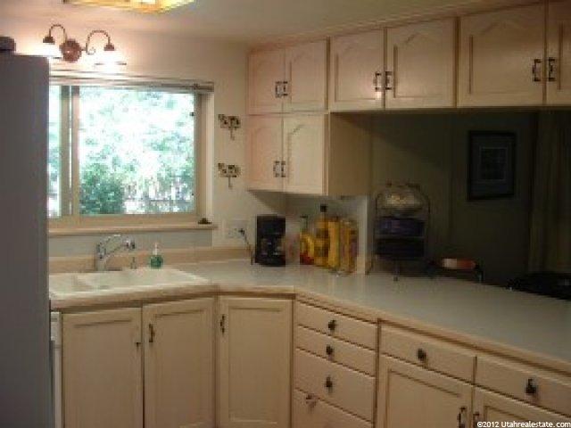 8262 S Maio Dr, Sandy, UT 84093 — photo 3