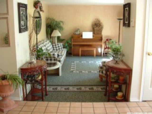 8262 S Maio Dr, Sandy, UT 84093 — photo 5