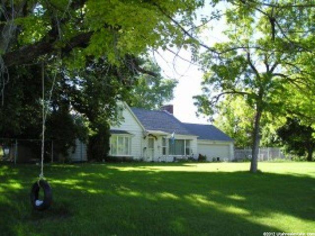 105 S 400 E, Hyrum, UT 84319 — photo 2