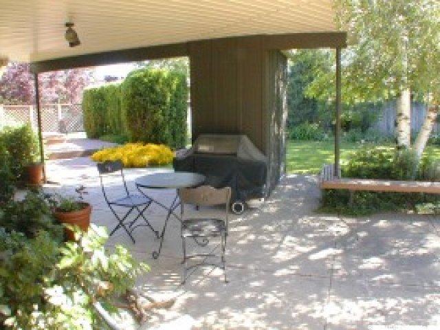 4484 Forest Green Dr, Ogden, UT 84403 — photo 8