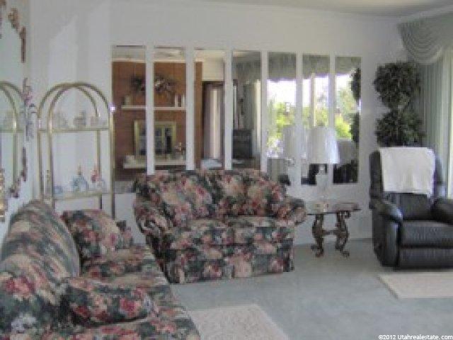 1075 Henderson Dr, Ogden, UT 84404 — photo 3