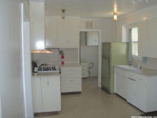 933 7th St, Ogden, UT 84404 — photo 2