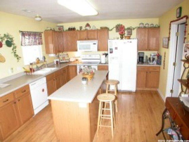 2033 S 875 E, Clearfield, UT 84015 — photo 2