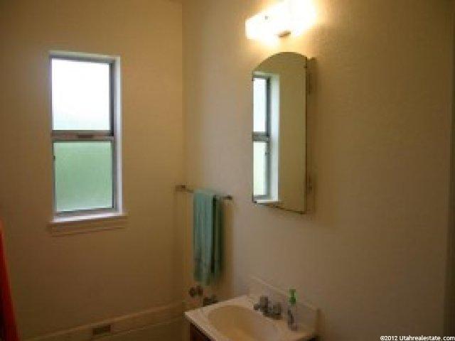 143 Ross Dr, Clearfield, UT 84015 — photo 5