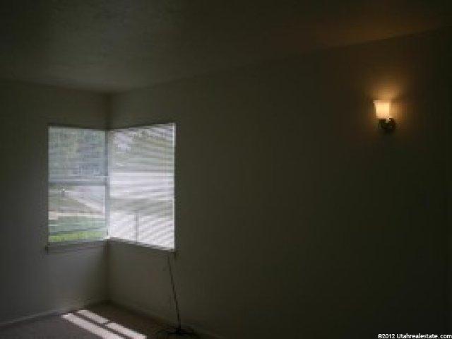 143 Ross Dr, Clearfield, UT 84015 — photo 2