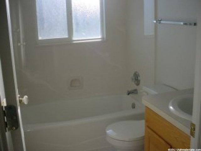 878 W 1470 N, Clinton, UT 84015 — photo 2