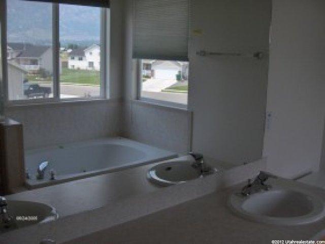1156 N 100 E, Harrisville, UT 84404 — photo 4