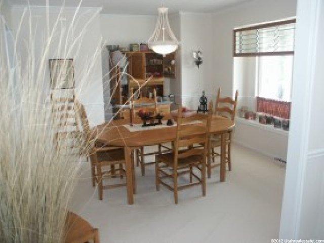 731 E Center St, Providence, UT 84332 — photo 4