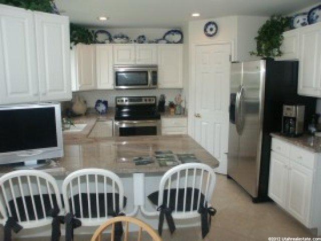 731 E Center St, Providence, UT 84332 — photo 5