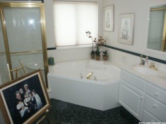 731 E Center St, Providence, UT 84332 — photo 7