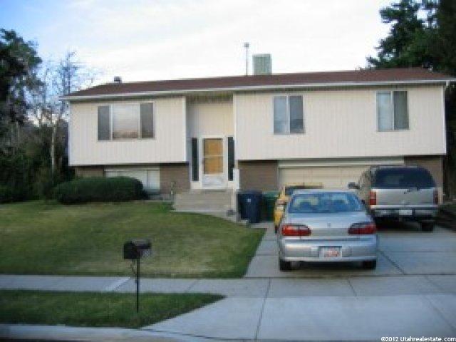 8257 S Wayside Dr E, Sandy, UT 84094 — photo 2
