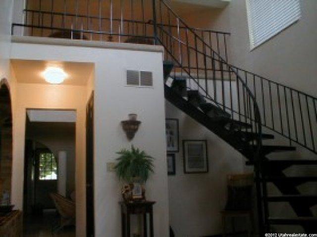 2702 Summerwood Dr, Layton, UT 84040 — photo 2