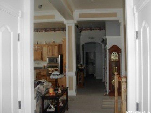 5517 S Skyline Dr E, Ogden, UT 84403 — photo 2