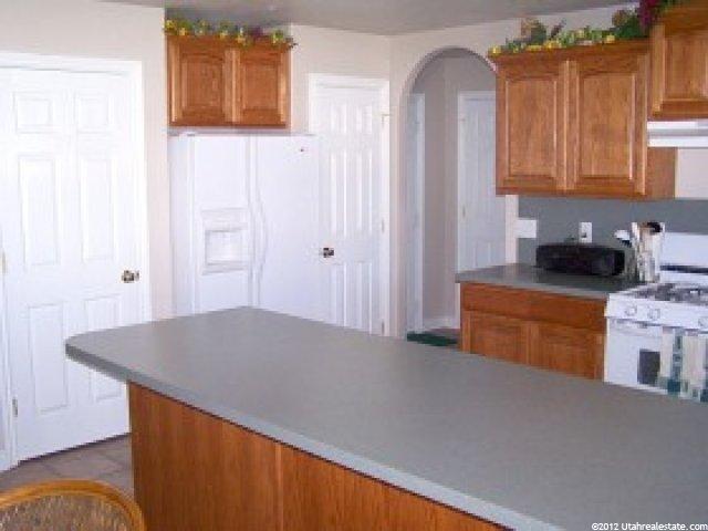 2384 S 950 W, Syracuse, UT 84075 — photo 4