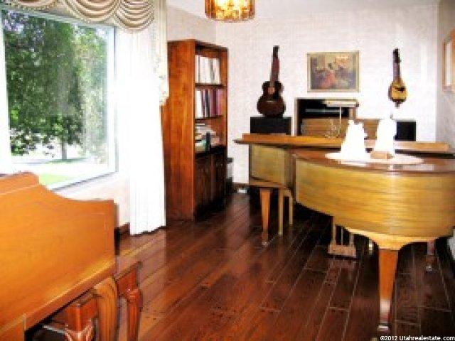 1518 Forest Green Dr, Ogden, UT 84403 — photo 6