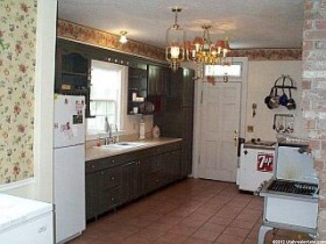 89 E 400 N, Hinckley, UT 84635 — photo 2