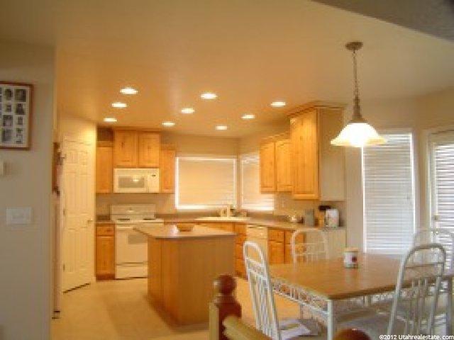 587 E 2100 S, Clearfield, UT 84015 — photo 3
