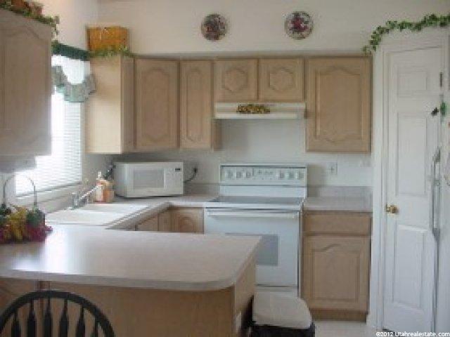 5860 S 3500 W, Roy, UT 84067 — photo 7