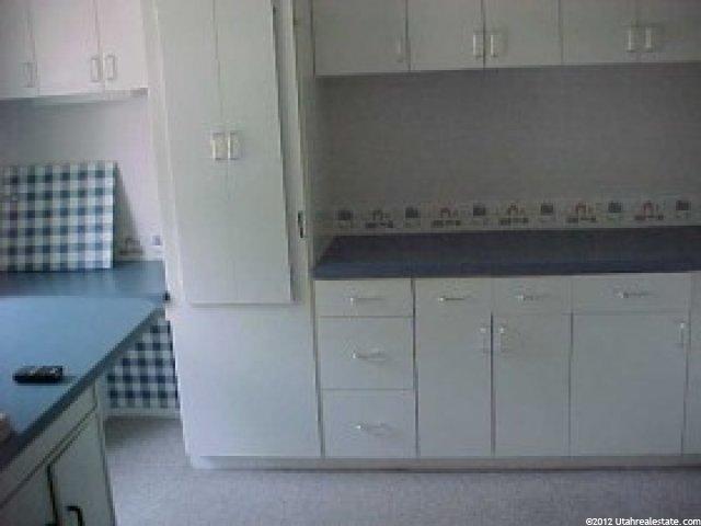 913 Sunset Dr, Bountiful, UT 84010 — photo 5