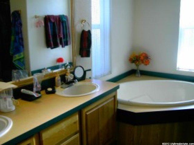 653 E Main St E, Grantsville, UT 84029 — photo 5