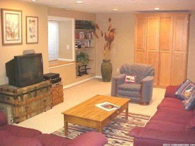 7944 S Pinewood Dr E, Sandy, UT 84094 — photo 8