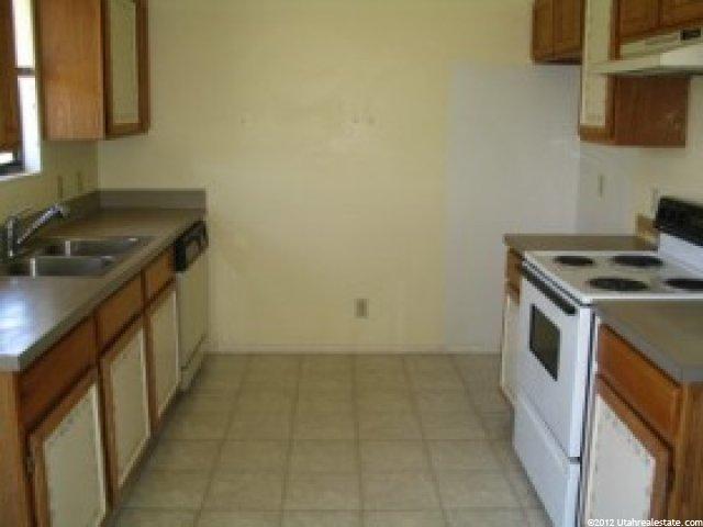 248 E 975 S, Layton, UT 84041 — photo 2