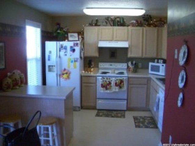 537 S 450 E, Clearfield, UT 84015 — photo 3