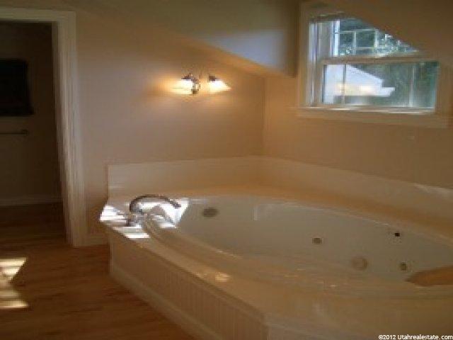 860 N Main St, Centerville, UT 84014 — photo 7