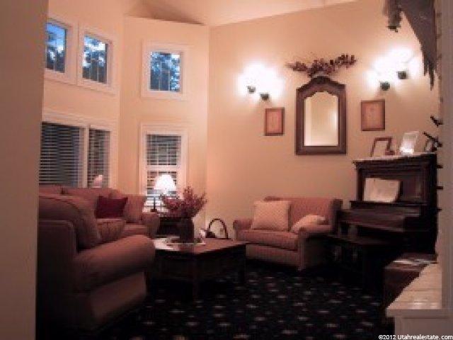 860 N Main St, Centerville, UT 84014 — photo 2