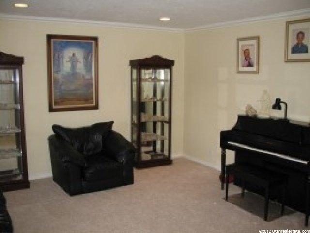 1002 River Walk Dr, Riverton, UT 84065 — photo 2