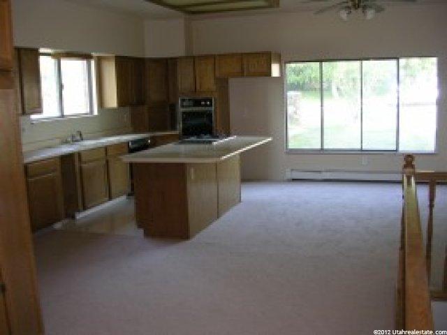 397 N 300 E, Bountiful, UT 84010 — photo 2