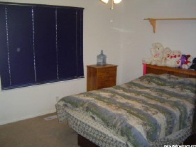 524 W 1060 N, Clinton, UT 84015 — photo 4