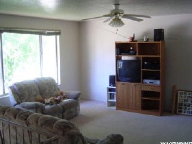 524 W 1060 N, Clinton, UT 84015 — photo 6