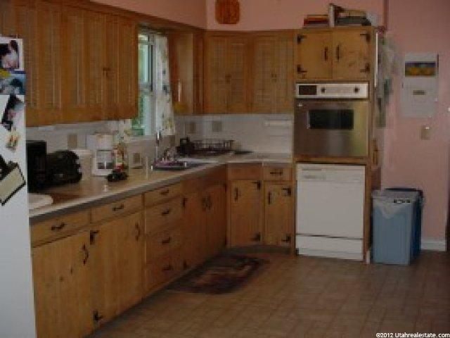185 W 300 N, Hyde Park, UT 84318 — photo 2