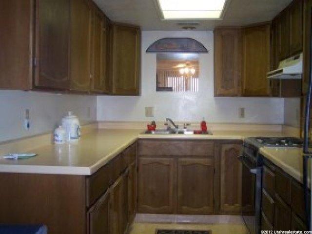 683 N 1025 E, Layton, UT 84040 — photo 6
