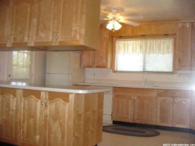 2080 S Claremont Dr E, Bountiful, UT 84010 — photo 2