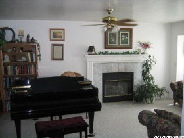 2127 N Sunset Dr, Layton, UT 84040 — photo 6