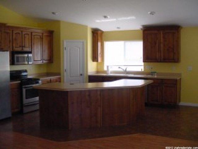 739 Edgewood Dr, South Ogden, UT 84403 — photo 4