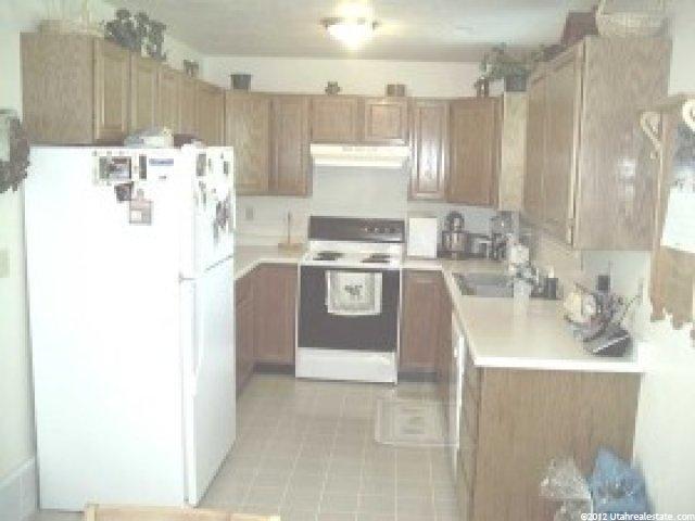 381 E 200 S, Kaysville, UT 84037 — photo 3
