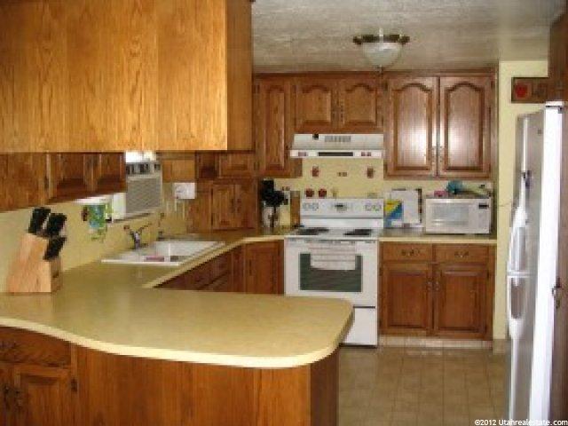 351 Hawthorne St, Brigham City, UT 84302 — photo 2